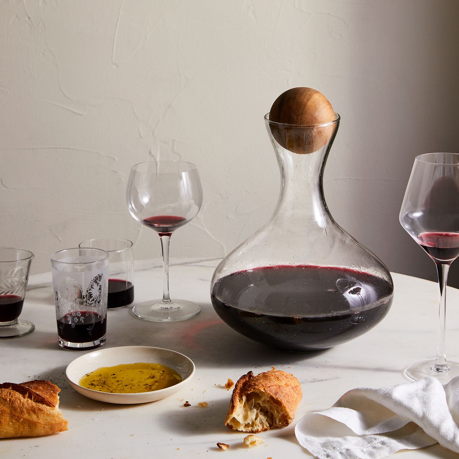 Best Wine Decanter with Stoppers